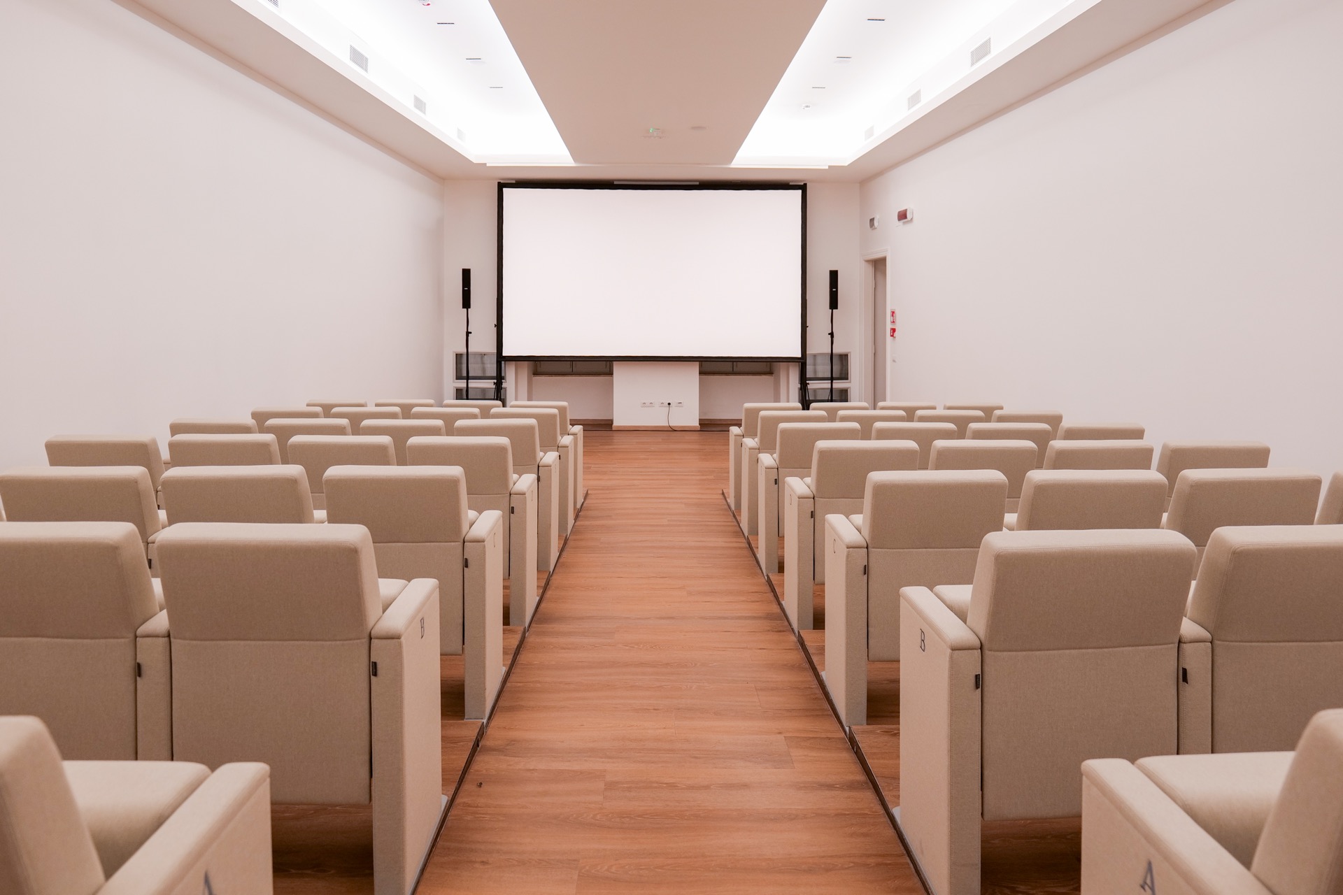 Teatro Comunale Metastasio — la sala